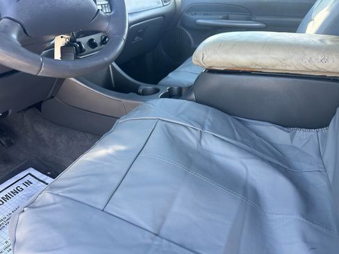 Used 2001 Ford Explorer Sport image 3