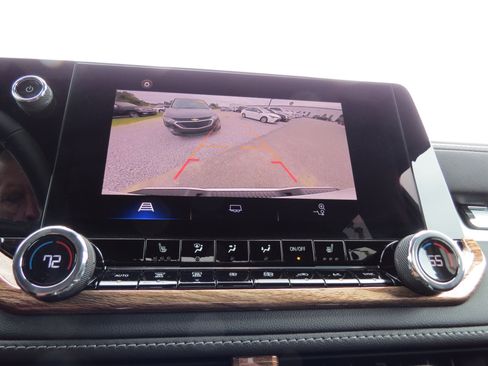 Used 2024 Chevrolet Colorado LT w/ LT Convenience Package II image 24