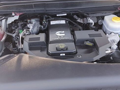 Used 2023 RAM 2500 Laramie AWD/4WD image 9