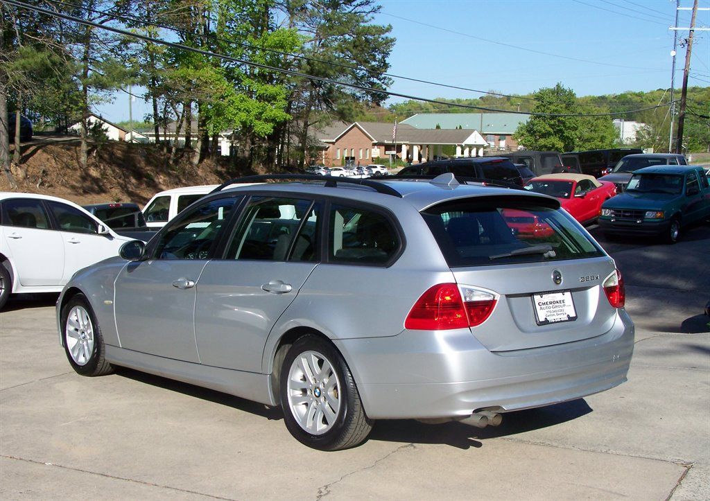Used 2007 BMW 328xi Wagon AWD/4WD image 2