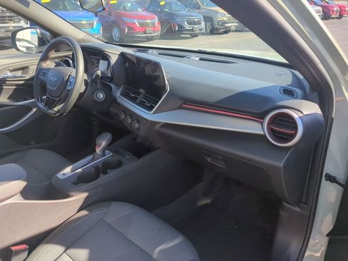 Certified 2024 Chevrolet Trax RS w/ Driver Confidence Package image 18