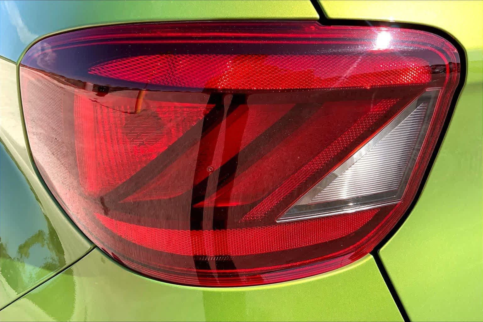 Used 2023 Hyundai Venue SEL FWD image 28