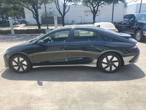 Used 2024 Hyundai Ioniq 6 SE RWD image 3