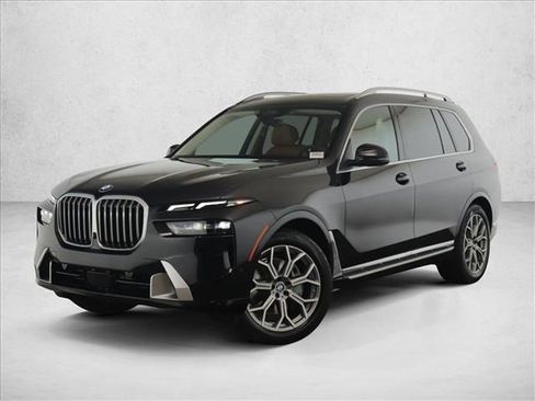 Used 2025 BMW X7 xDrive40i image 1