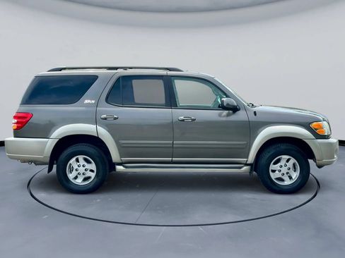 Used 2003 Toyota Sequoia SR5 AWD/4WD image 10