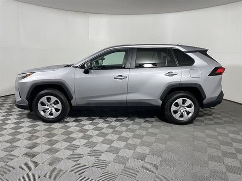 Certified 2023 Toyota RAV4 LE AWD/4WD image 4
