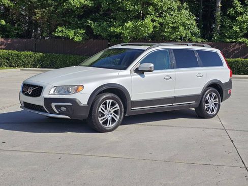 Used 2015 Volvo XC70 T5 Platinum w/ Protection Package FWD image 1