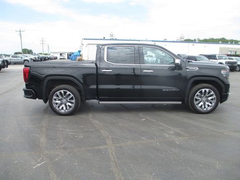 Used 2022 GMC Sierra 1500 Denali w/ Denali Reserve Package AWD/4WD image 5