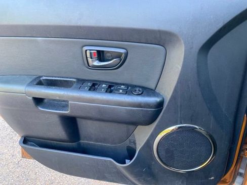 Used 2011 Kia Soul + w/ Audio Pkg FWD image 27