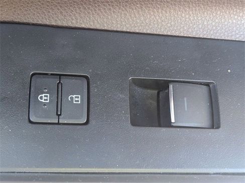 Certified 2022 Toyota Highlander Limited image 35