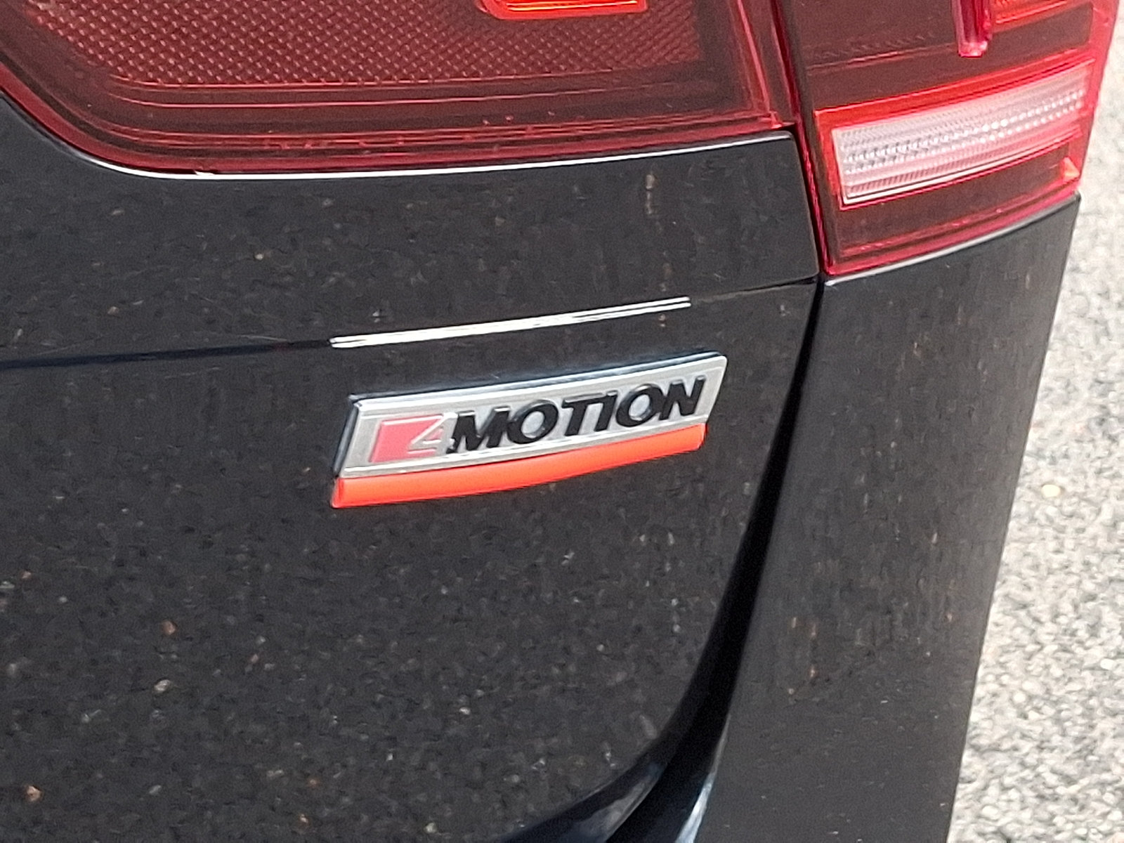 Used 2020 Volkswagen Tiguan S AWD/4WD image 28