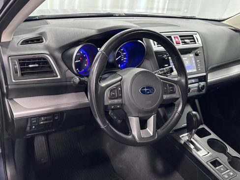 Used 2017 Subaru Outback 2.5i Premium AWD/4WD image 9