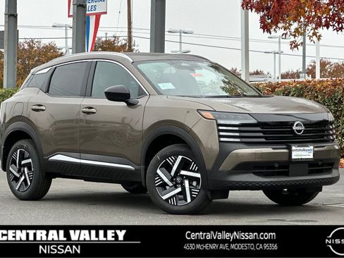 New 2026 Nissan Kicks SV image 1