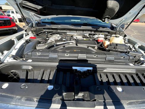 Used 2023 GMC Sierra 2500 AT4 w/ AT4 Premium Plus Package image 9