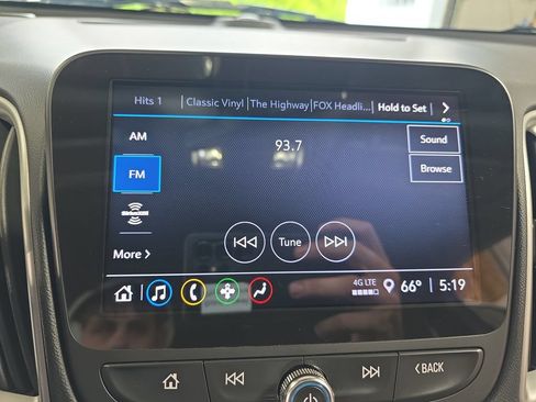 Used 2023 Chevrolet Malibu LT FWD image 21