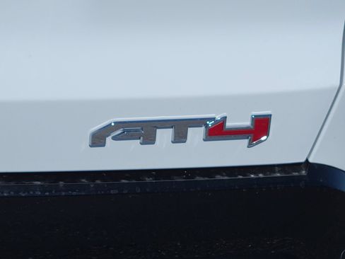 New 2026 GMC Terrain AT4 w/ Technology Package II AWD/4WD image 11