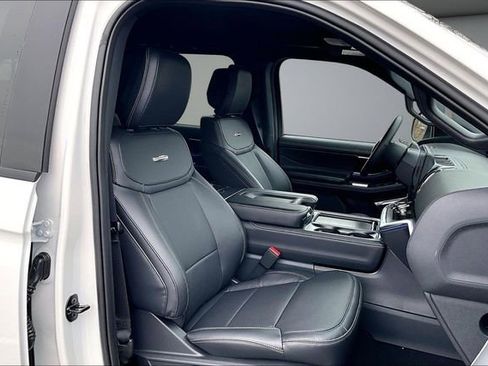 New 2026 Ford Expedition Platinum w/ Stealth Performance Package image 11