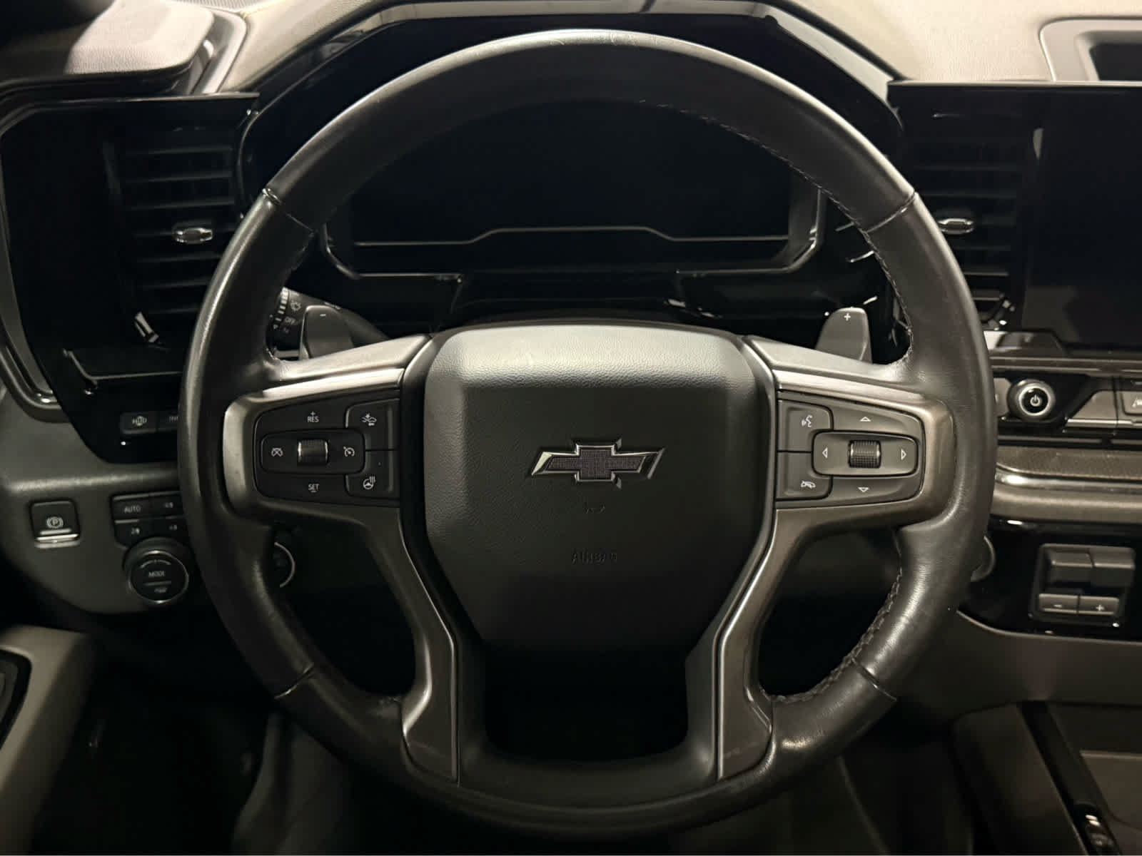 Used 2023 Chevrolet Silverado 1500 ZR2 w/ Technology Package AWD/4WD image 17
