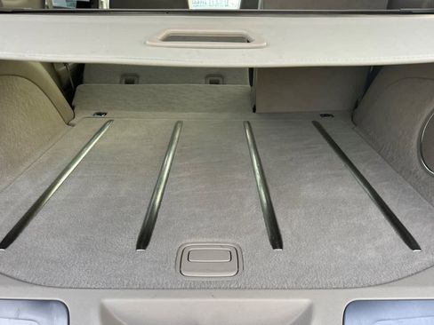 Used 2017 Jeep Grand Cherokee Overland w/ Jeep Active Safety Group image 14