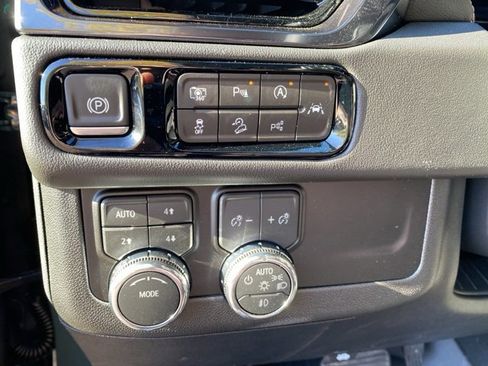 New 2026 GMC Yukon AT4 w/ AT4 Premium Package image 16