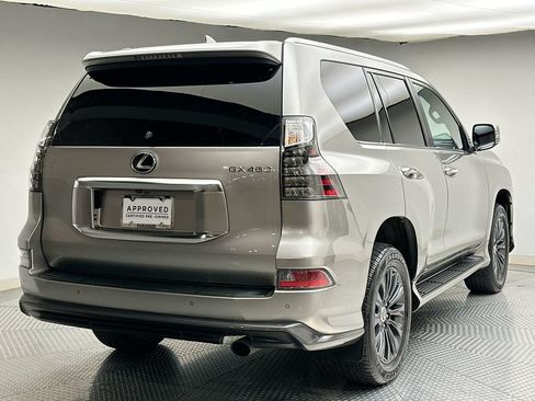 Used 2023 Lexus GX 460 Premium w/ Accessory Package AWD/4WD image 13