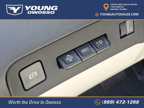 Used 2024 Buick Enclave Avenir w/ Avenir Technology Package AWD/4WD image 11