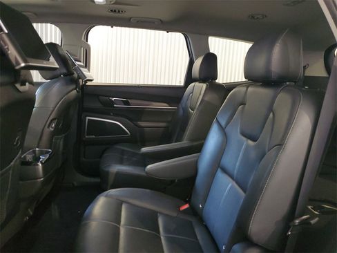 Certified 2022 Kia Telluride EX w/ EX Premium Package image 14