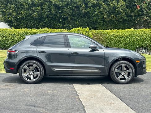Certified 2026 Porsche Macan AWD/4WD image 9