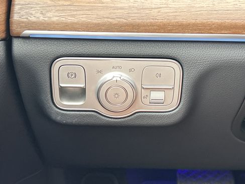 Certified 2025 Mercedes-Benz GLE 450 4MATIC image 23