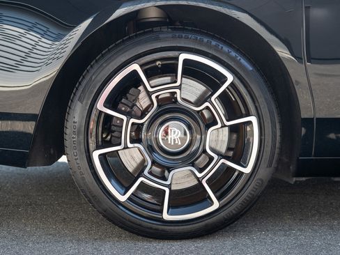 Certified 2018 Rolls-Royce Ghost RWD image 30