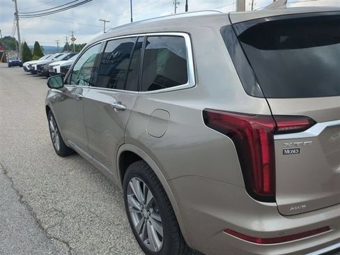 Used 2022 Cadillac XT6 Premium Luxury w/ Technology Package AWD/4WD image 26