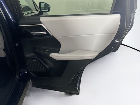 Used 2025 Mitsubishi Outlander SE AWD/4WD image 32