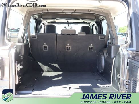 Used 2023 Jeep Wrangler Unlimited w/ Cold Weather Group AWD/4WD image 14