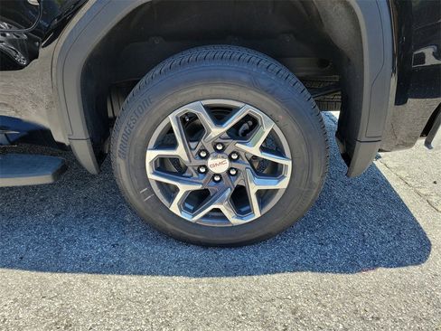 New 2025 GMC Sierra 1500 SLE w/ Preferred Package image 4