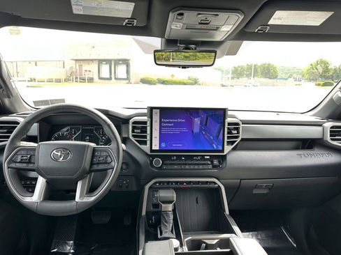 Used 2025 Toyota Tundra SR5 w/ SR5 Premium Package AWD/4WD image 22