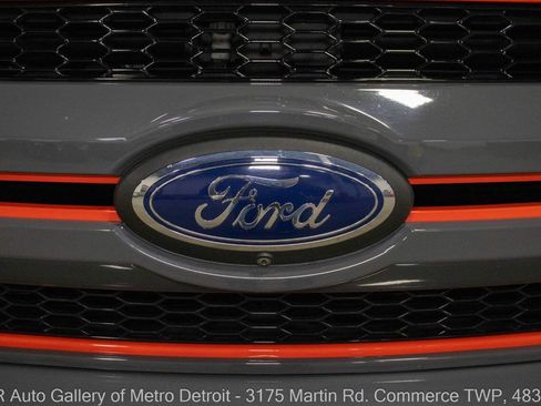 Used 2019 Ford F150 Lariat w/ Equipment Group 502A Luxury AWD/4WD image 25