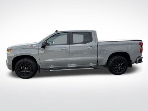 Used 2024 Chevrolet Silverado 1500 RST image 2