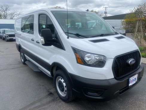 Used 2021 Ford Transit 250 Low Roof RWD image 3
