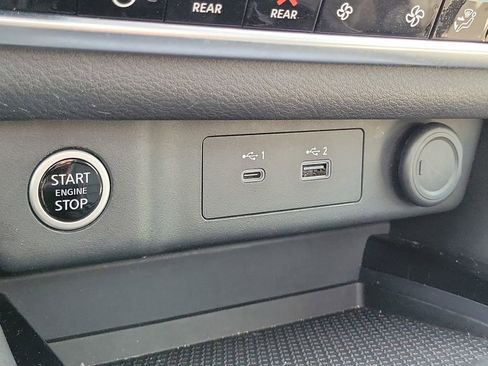 Used 2023 Nissan Rogue SL w/ SL Premium Package FWD image 12