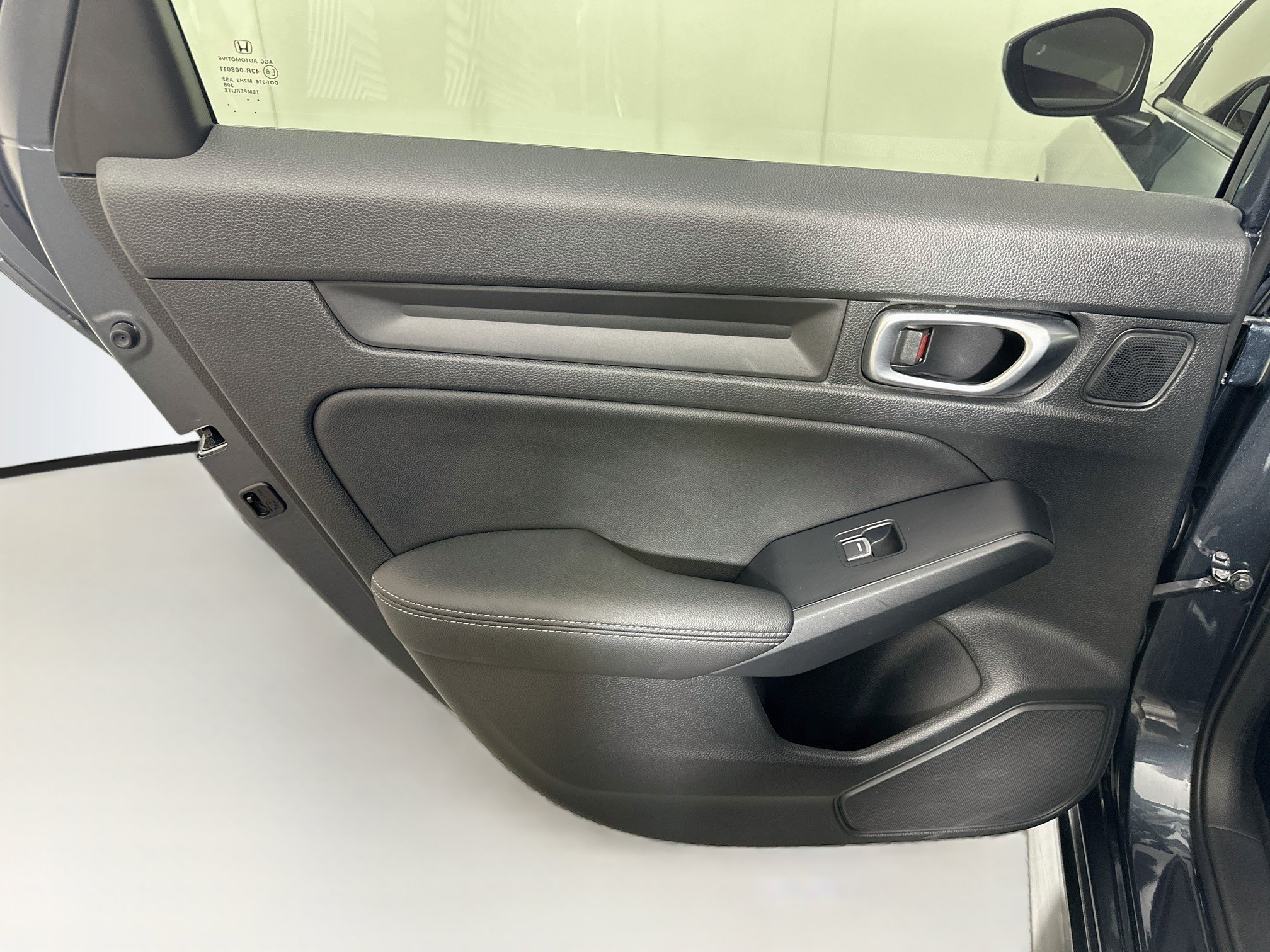 Used 2024 Honda Civic EX-L image 25