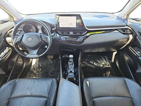Used 2021 Toyota C-HR Limited image 9