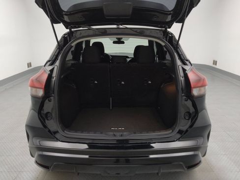 Used 2023 Nissan Kicks SR FWD image 29