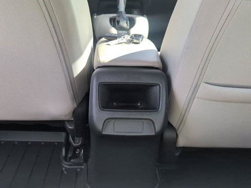 Used 2025 Honda HR-V LX image 35