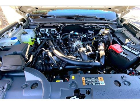 New 2025 Ford Ranger Lariat w/ FX4 Off-Road Package image 12