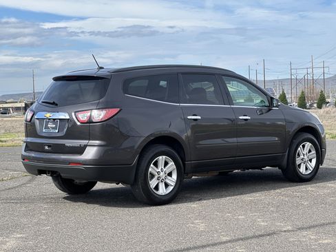 Used 2014 Chevrolet Traverse LT image 6