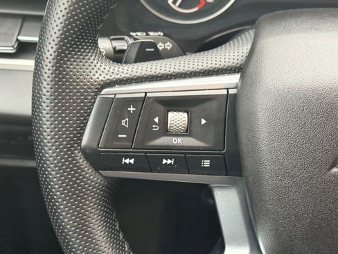 Used 2024 Mitsubishi Outlander SE image 13