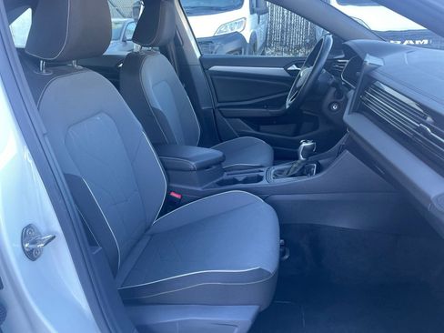 Used 2025 Volkswagen Jetta Sport image 34