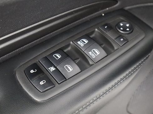 Used 2022 Dodge Durango SXT w/ Blacktop Package AWD/4WD image 20