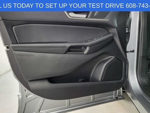 Used 2024 Ford Edge SEL AWD/4WD image 18