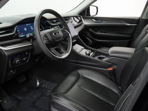 Used 2023 Jeep Grand Cherokee 4WD 4xe image 18